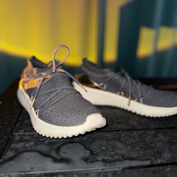 Adidas running shoes - Picture 6 of 7